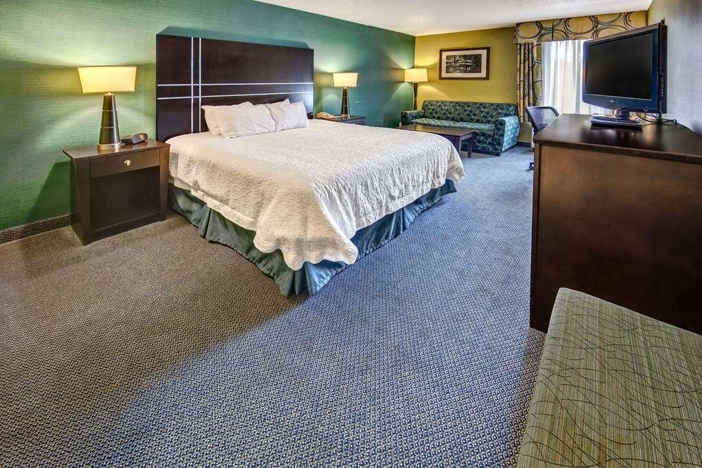 Hampton Inn Грийнсбърг Стая снимка
