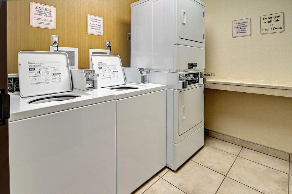 Hampton Inn Грийнсбърг Екстериор снимка