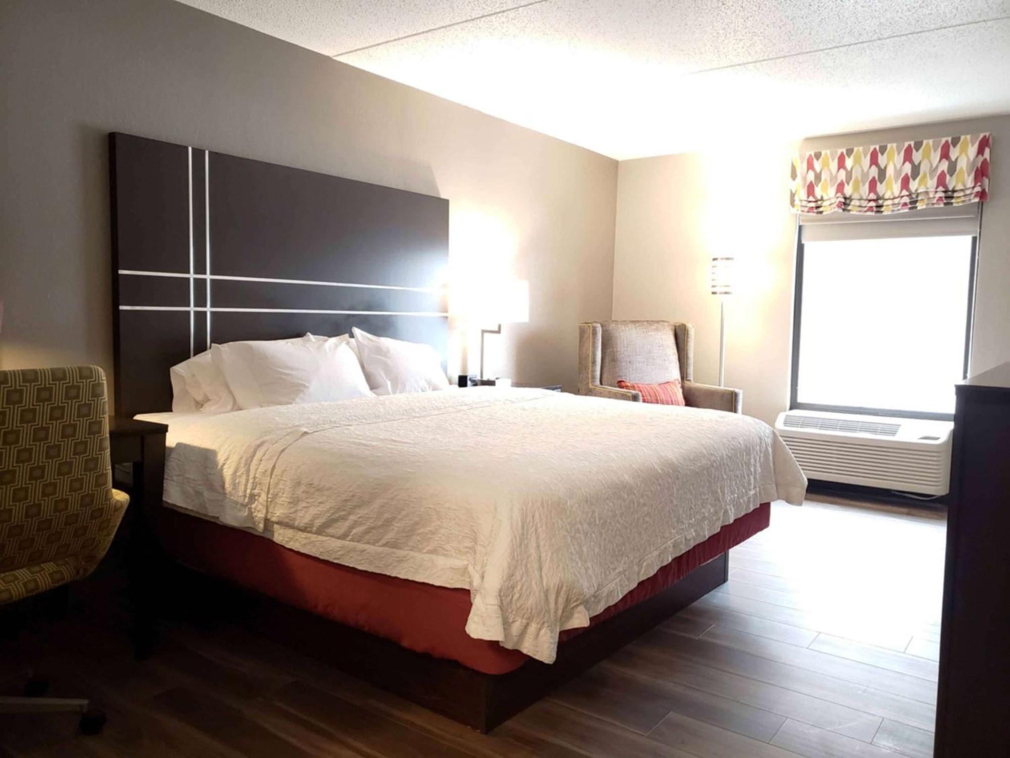 Hampton Inn Грийнсбърг Екстериор снимка