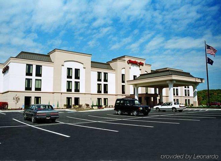 Hampton Inn Грийнсбърг Екстериор снимка