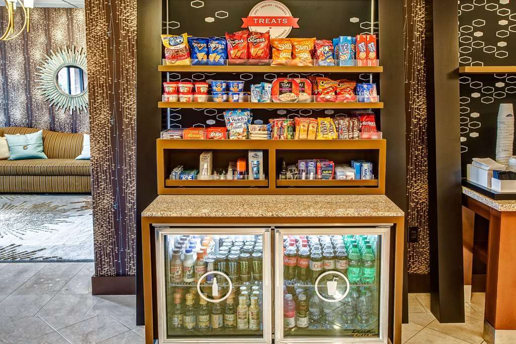 Hampton Inn Грийнсбърг Съоръжения снимка
